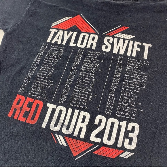 VINTAGE - Taylor Swift Red Tour 2013 Merch Youth Small Tee Shirt - Black - Picture 6 of 6